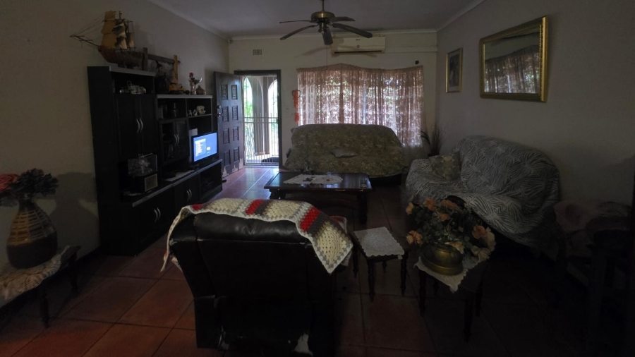 4 Bedroom Property for Sale in Geelhoutpark North West